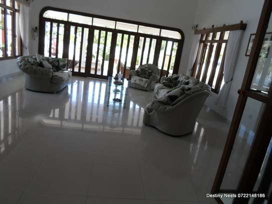 4 Bed House with Swimming Pool at Nyali image 3