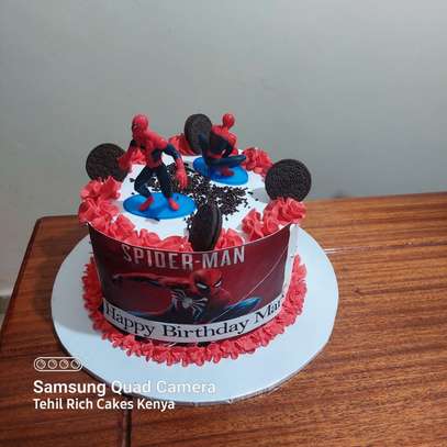 Spiderman 2KG cake image 1
