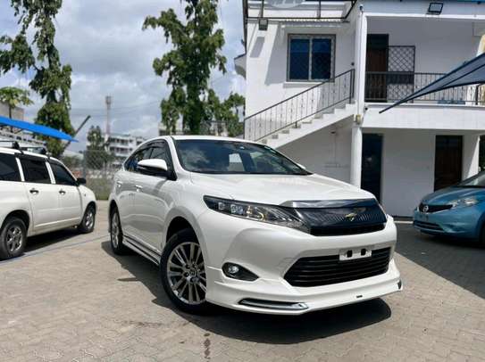TOYOTA HARRIER NEW IMPORT WITH SUNROOF. image 1
