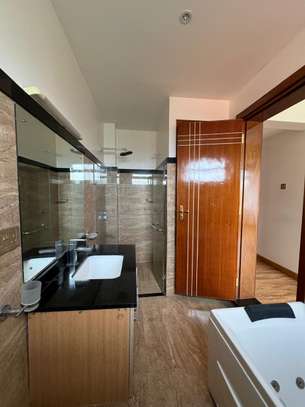 3 Bed Apartment with En Suite in Kileleshwa image 17