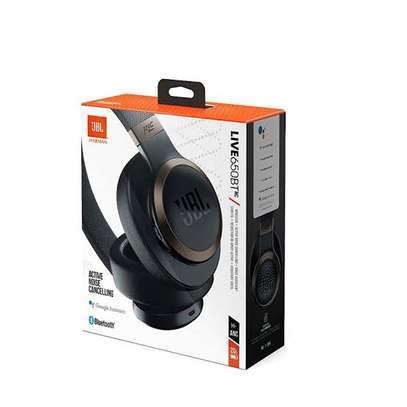 JBL Live 650 BT NC Over-Ear Noise Canceling Wireless Bluetooth Headphone Bundle image 2