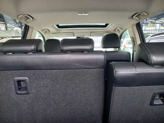 MITSUBISH OUTLANDER WITH SUNROOF. image 9