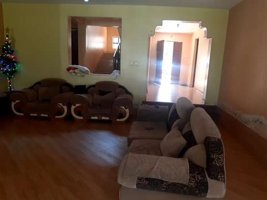 QUIK SALE: 5 Bedroom Thome / Garden Estate House image 10