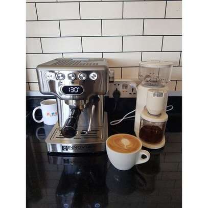 COFFEE MACHINE +PROFESSIONAL GRINDER image 2