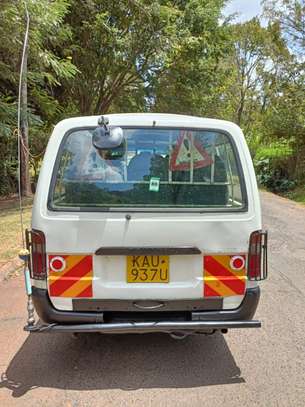 Toyota Hiace image 1