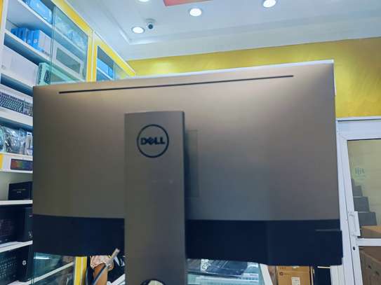 Dell UltraSharp 2719D QHD(2560X1440) 27-inch Monitor image 2