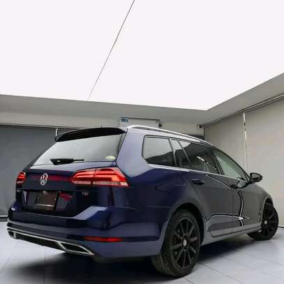 Volkswagen Golf variant image 5