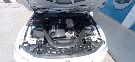 BMW M4 image 6