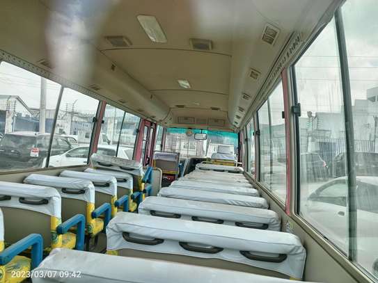 Mitsubishi Rosa school bus image 3