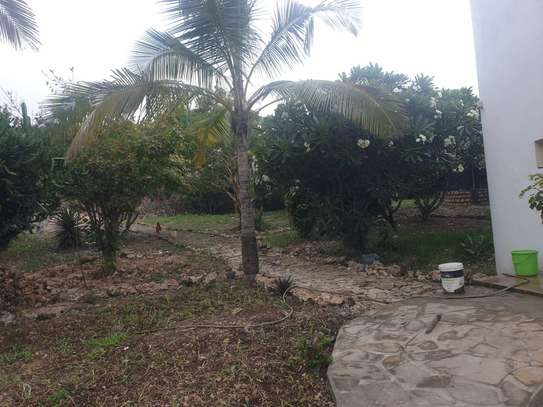 2 Bed House with En Suite in Watamu image 21
