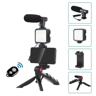 4 in 1 Microphone, Selfie Light, Tripod Stand image 4