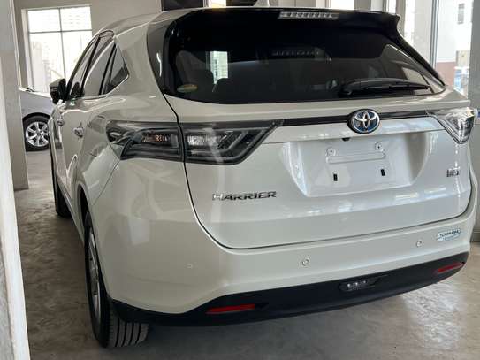TOYOTA HARRIER HYBRID (we accept hire purchase) image 4