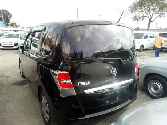 Nissan note image 1