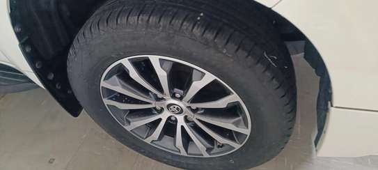 Toyota land Cruiser Prado TX Diesel engine 7seater 2018 image 4