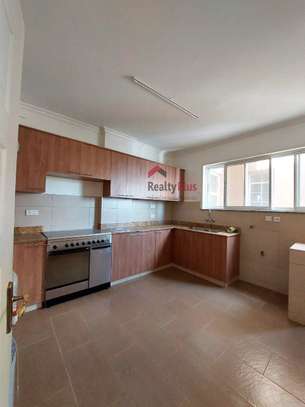 3 Bed Apartment with En Suite in Riverside image 24