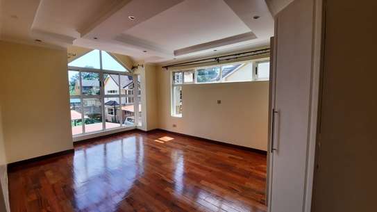 Serviced 5 Bed Apartment with En Suite in Lavington image 11