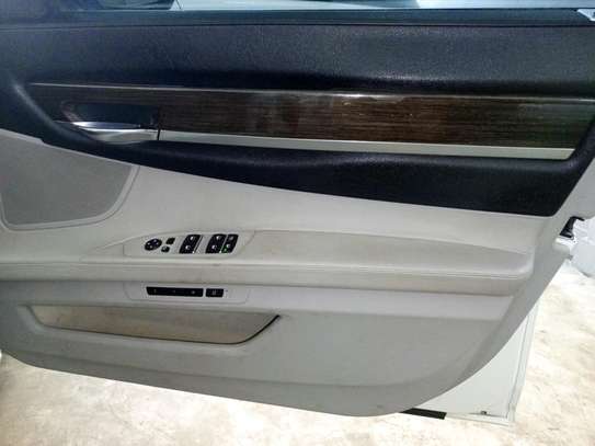 BMW 730I image 3