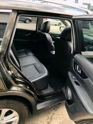 Nissan x-trail with sunroof image 5
