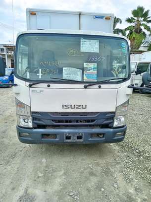 Isuzu ElF Truck image 7