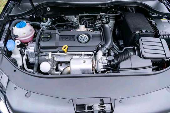 2015 Volkswagen Passat image 2