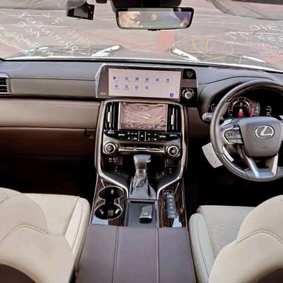 Lexus LX600 2023 Grey Auto petrol image 5