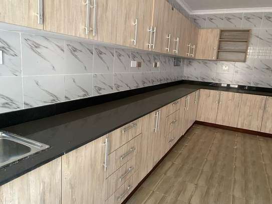 5 Bed Townhouse with En Suite in Karen image 4