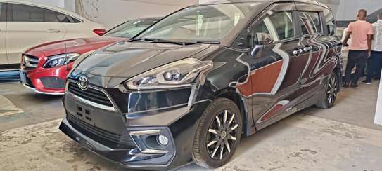 Toyota corolla Sienta hybrid Black 2018 image 10
