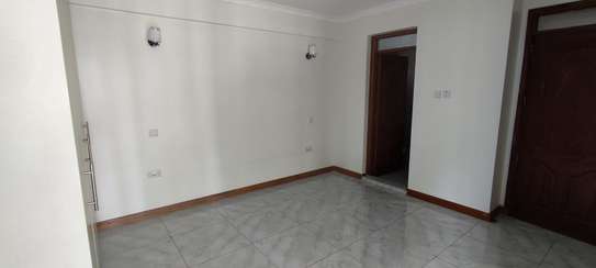 Serviced 2 Bed Apartment with En Suite in Westlands Area image 12