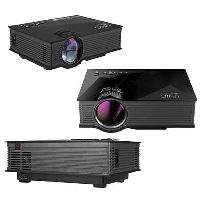 Unic Mini Projector With 1800 Lumens image 5