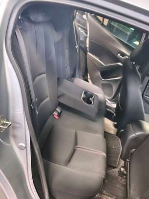 MAZDA AXELA image 4