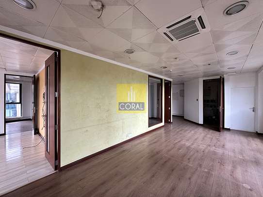 2,399 ft² Office in Riverside image 10