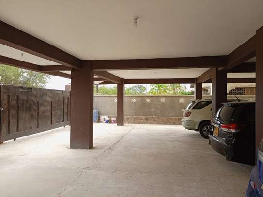 10 bedroom apartment for sale in Bamburi image 14