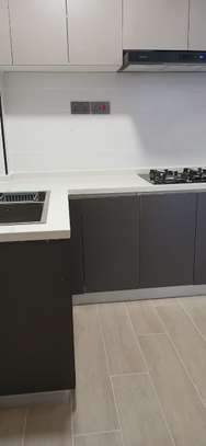 1 Bed Apartment with En Suite at Hatheru image 8