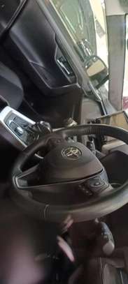 Toyota Rav4 White 2019 AWD image 8