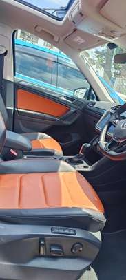 Volkswagen Tiguan SUNROOF 2018 Black image 51