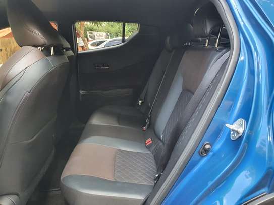 TOYOTA CHR HYBRID image 5