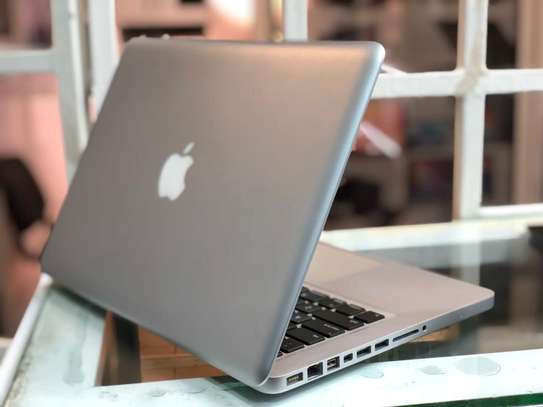 Apple Macbook pro core i5/500gb/4gb/2012 image 1