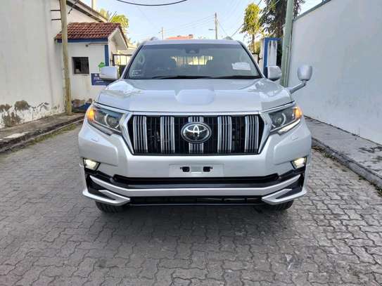 Toyota land Cruiser Prado VX-L Diesel Silver 2019 image 1