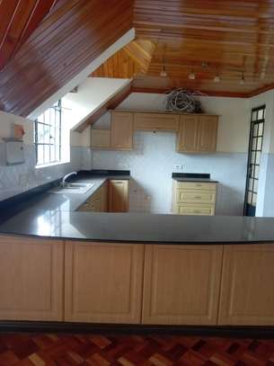 3 Bed Apartment with Aircon in Riverside image 5