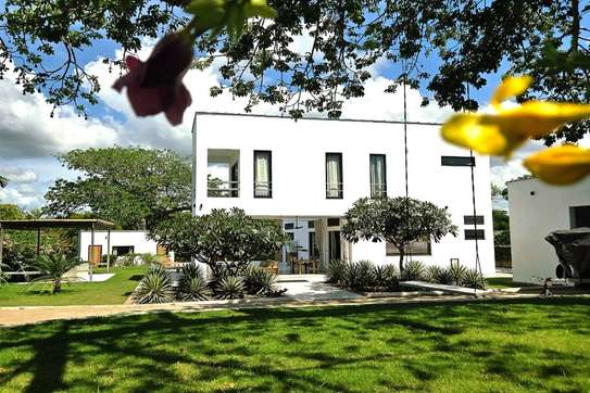 4 Bed Villa with En Suite in Diani image 13