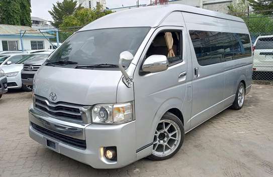 TOYOTA COMMUTER 9l  VIP GRADE 2018model image 2