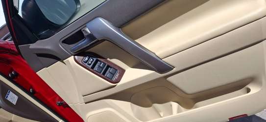 Toyota Landcruiser prado Red image 13