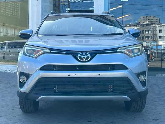 TOYOTA RAV4 WITH SUNROOF (WE ACCEPT HIRE PURCHASE) image 4