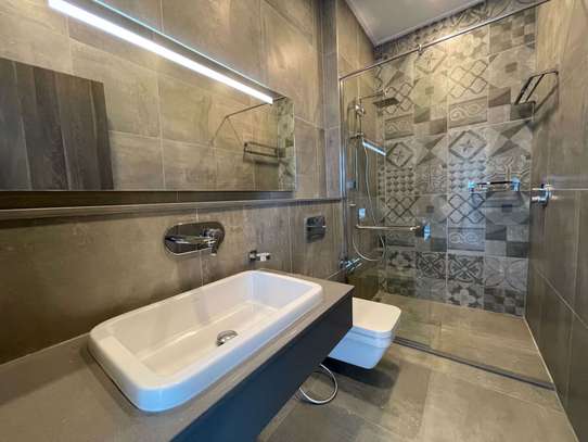 2 Bed Apartment with En Suite in Westlands Area image 13
