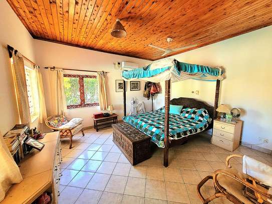 3 Bed Villa with En Suite in Diani image 12
