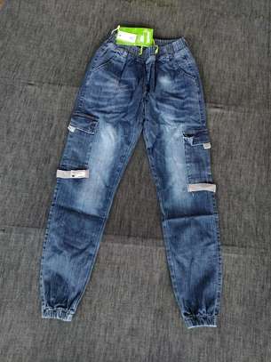 Quality Designers Cargo Jeans
30 to 36
Ksh.1500 image 1