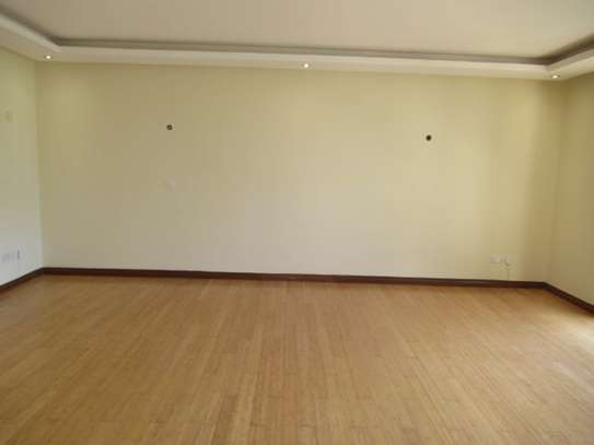 4 Bed Apartment with En Suite at Riverside image 4