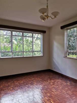 5 Bed House with En Suite in Kileleshwa image 6