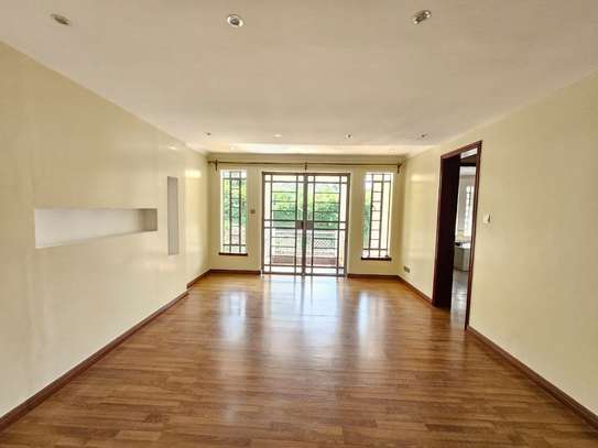 5 Bed House with En Suite in Spring Valley image 28