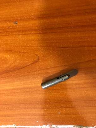 Scaffolding lock/pins image 3